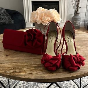 Red bag and red heels!